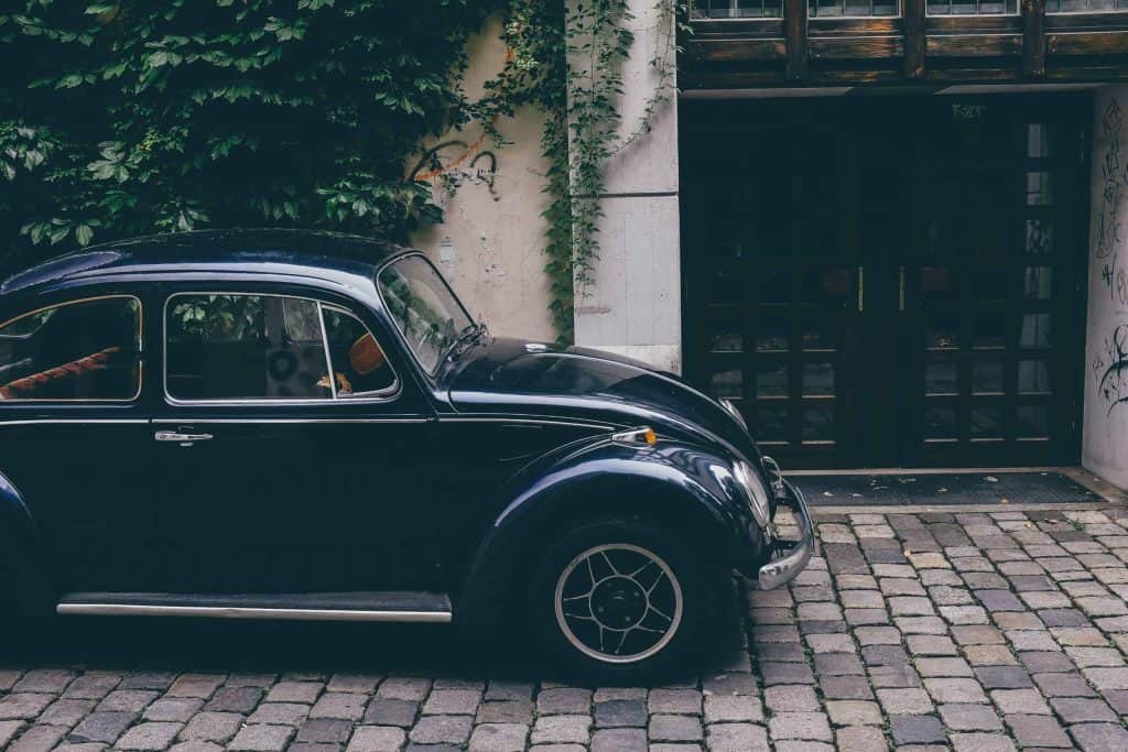 Unlocking the Value of Your Old Car: The Process of Car Removal for Cash